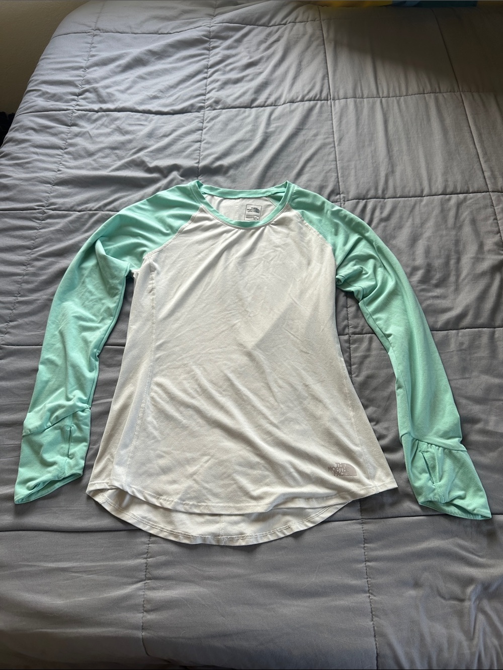 The North Face Women’s White Body Mint Raglan Long Sleeve Top